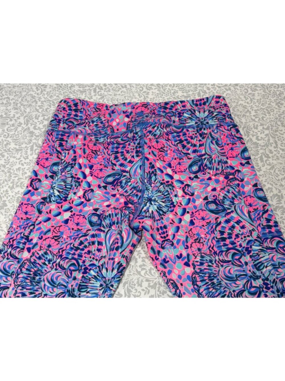 Lilly Pulitzer Luxletic Leggings Womens M Navy Floral Seashell Crop Pink Blue - Picture 9 of 11